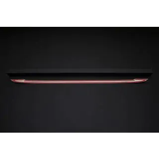 Baguette chromée au-dessus de la plaque d'immatriculation (inox) photo 4