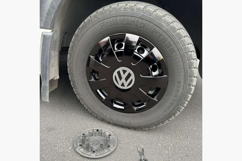 Volkswagen Crafter 2006-2016 Enjoliveurs noirs ABS (1 pièce, lot de 4) Photo 1