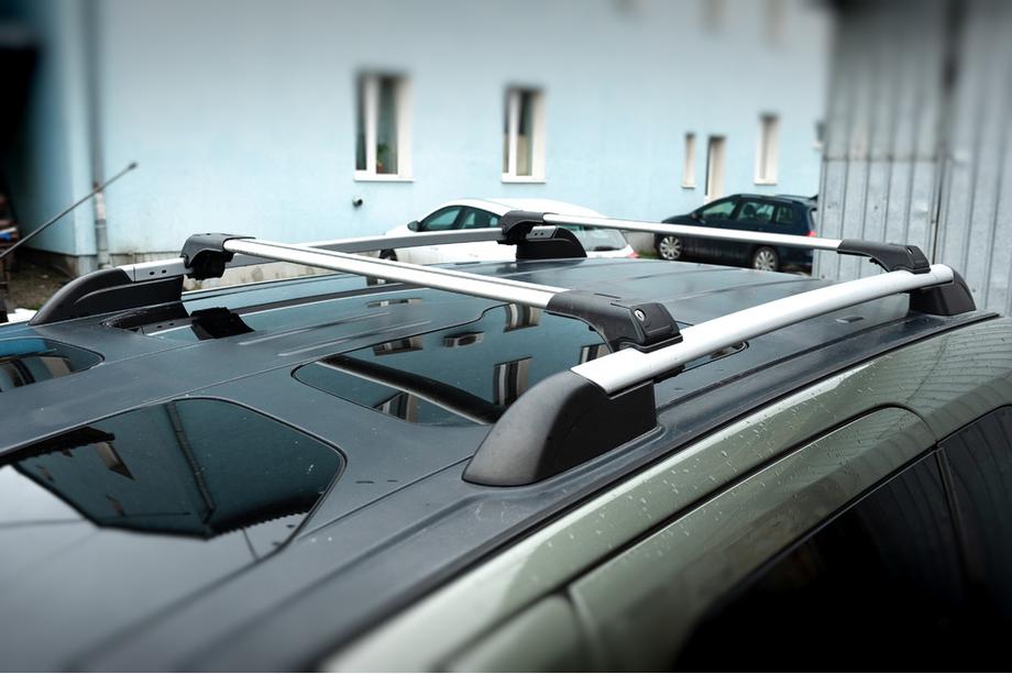 Peugeot Partner Tepee 2008-2018 Barres de toit verrouillables pour barres longitudinales Skybar V1 (lot de 2) Gris Image