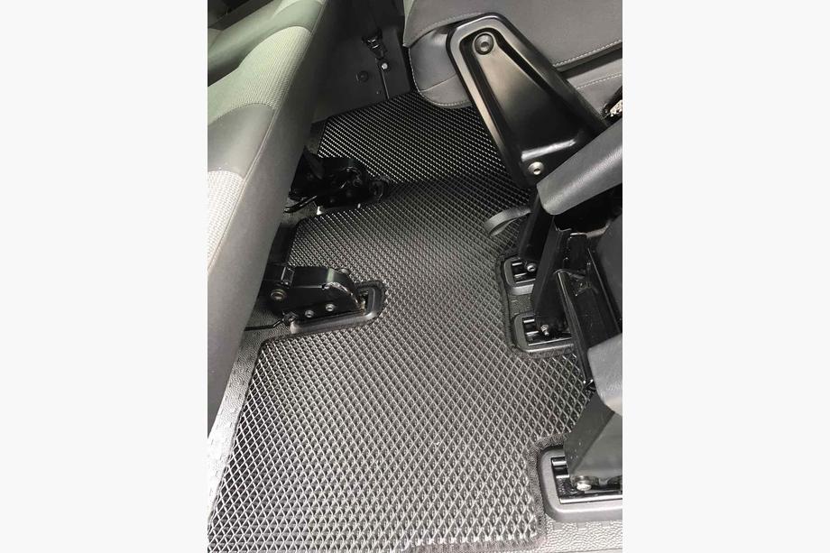 Volkswagen T5 2010-2015 Tapis de sol EVA V2 (Empattement long, habitacle complet, noirs) Photo 2