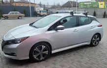 Nissan Leaf 2017- Barres de toit pour toit lisse (chrome, paire) photo 1