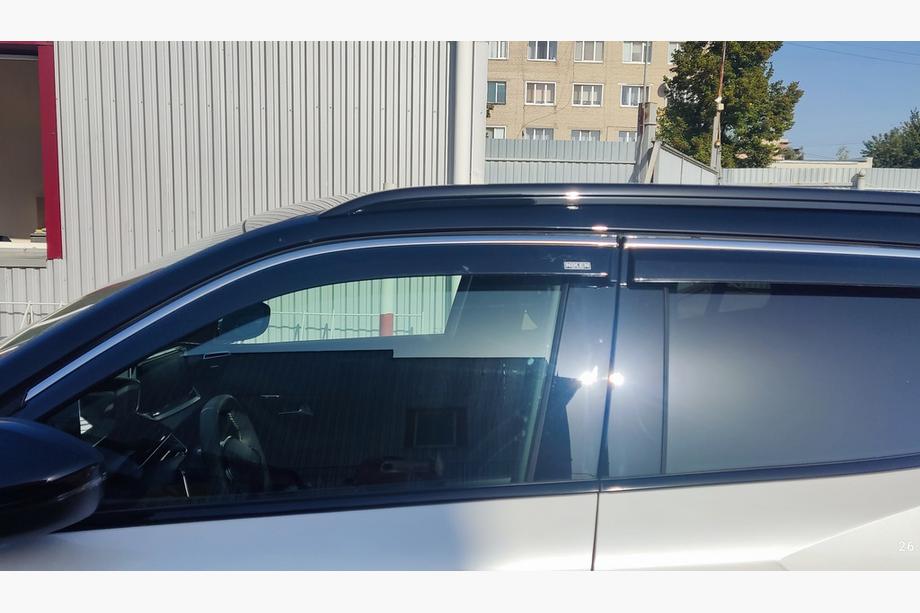 Peugeot 2008 2019- Déflecteurs de vitres avec moulure chromée (4 pcs, Niken) Image