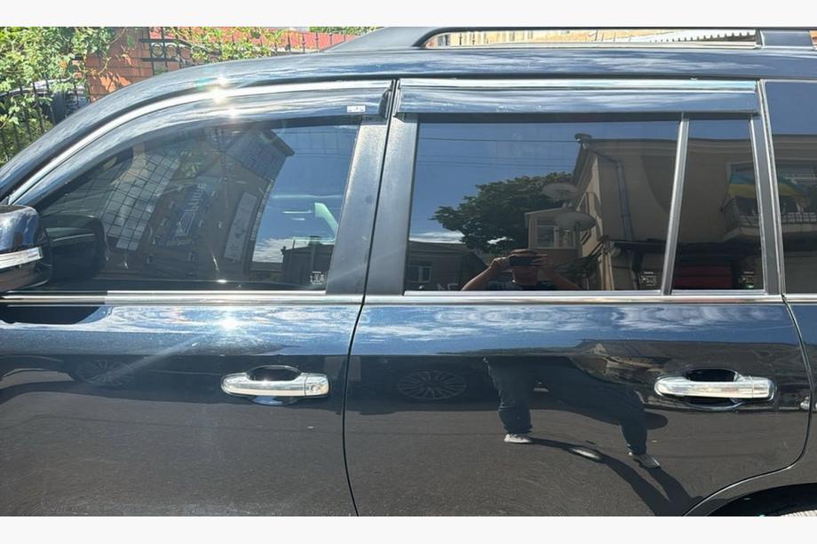 Toyota Land Cruiser 200 2007-2021 Déflecteurs de vitres avec moulure chromée (4 pcs, Niken) Image