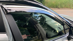 Toyota Corolla Cross 2020- Déflecteurs de vitres avec moulure chromée (4 pcs, Niken) photo 10