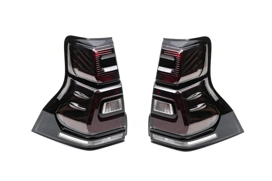 Toyota Land Cruiser Prado 150 2009-2023 Destockage ! Feux arrière BlackEdition V2 1 endommagé (2017+, 2 pcs) Image
