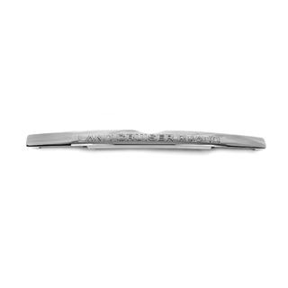 Baguette chromée au-dessus de la plaque d'immatriculation (2013-2018) Toyota Land Cruiser Prado 150 2009-2023 photo 2