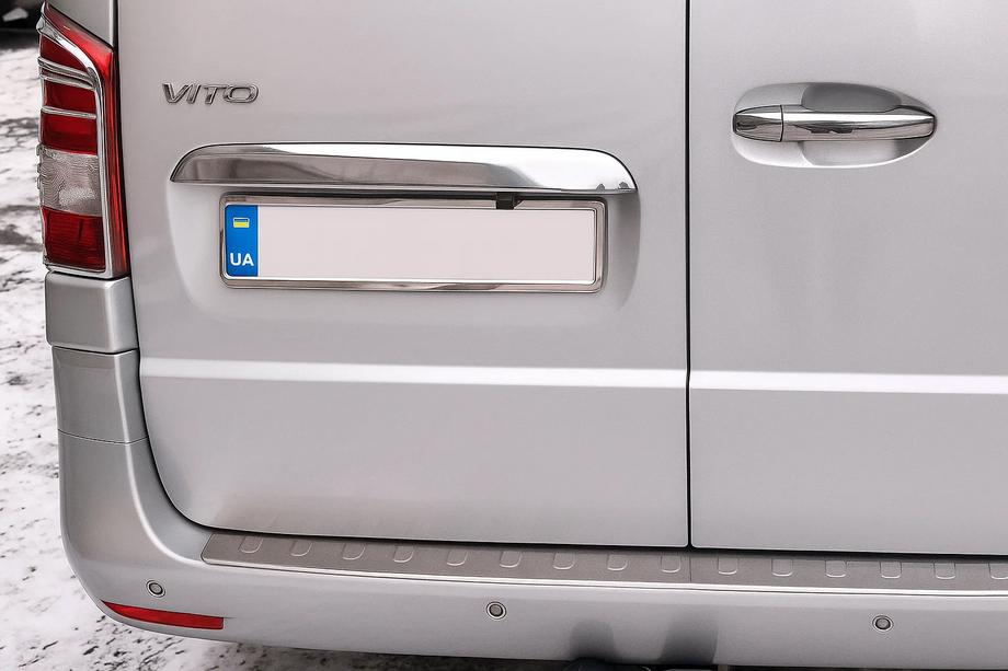 Mercedes Vito/V-class W447 2014- Baguette chromée au-dessus de la plaque 2 portes (inox) Image