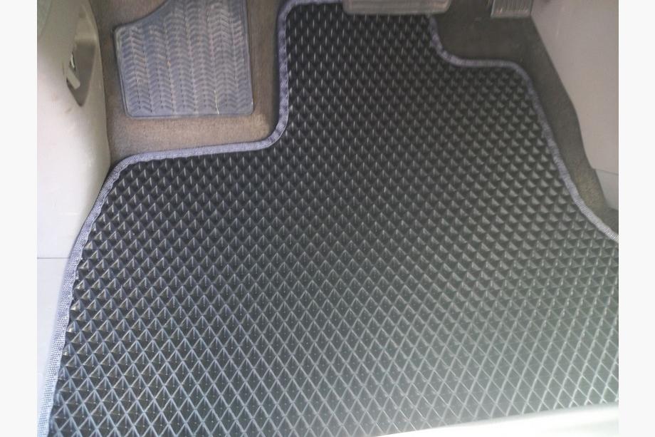 Honda Odyssey 2010–2017 Tapis de sol (3 rangées, EVA, noir) Image