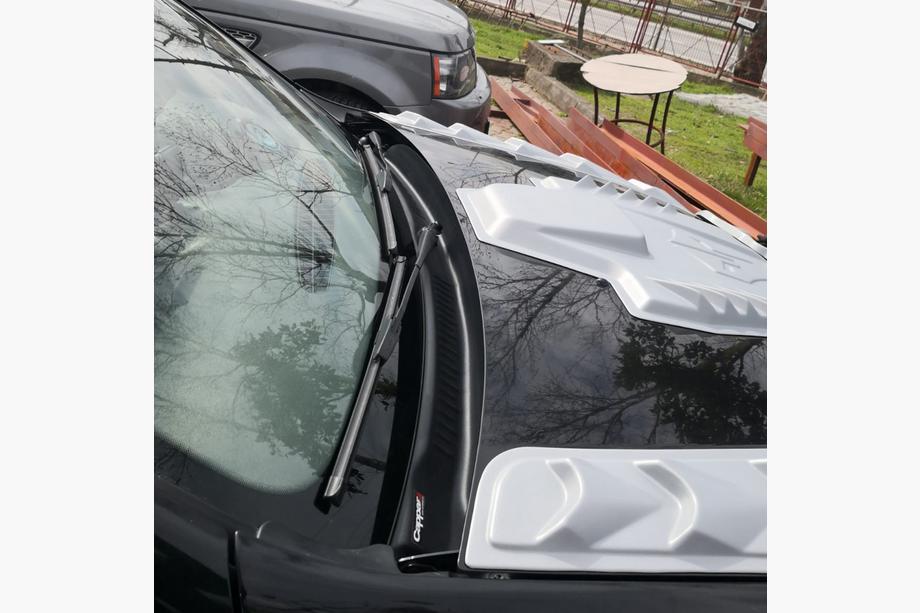 Renault Duster 2008–2017 Cache de baie de pare-brise (ABS) Image