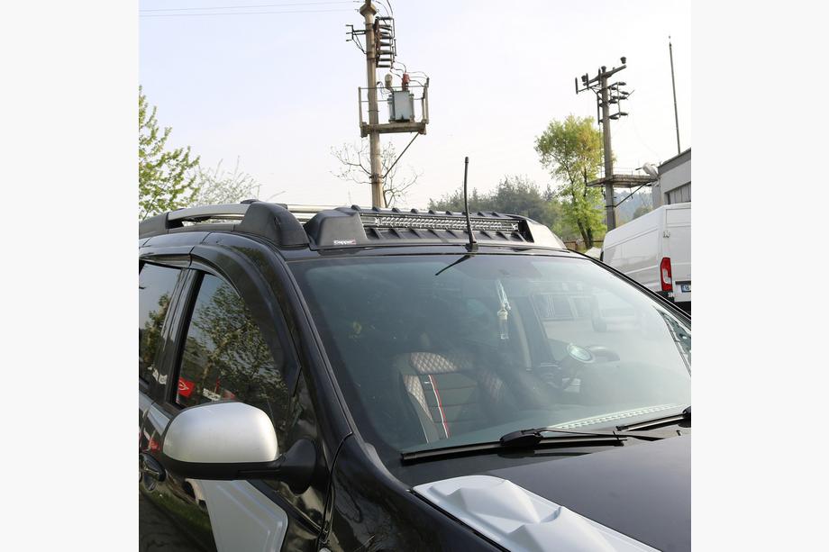Dacia Duster 2008-2018 Casquette de pare-brise V3 (LED) Image