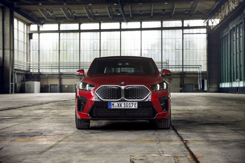 Crossover compact électrique BMW iX2