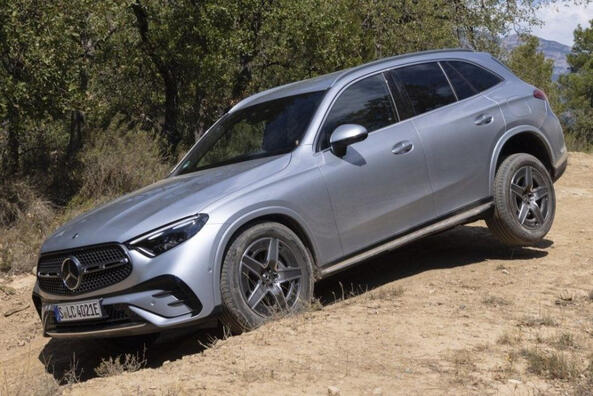 Examen du crossover à traction intégrale du Mercedes-Benz GLC de deuxième génération Photo 1