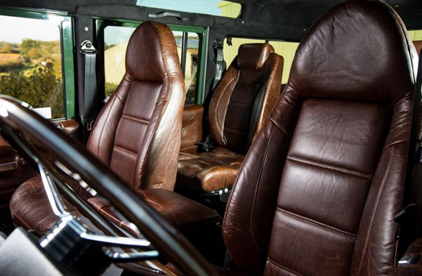 Comment bien entretenir l’intérieur d’une voiture en cuir