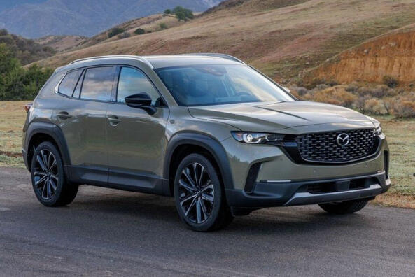 Examen du crossover à traction intégrale Mazda СХ-50