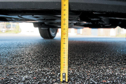 Qu’est-ce que la garde au sol d’une voiture : mesure et différences entre les modèles