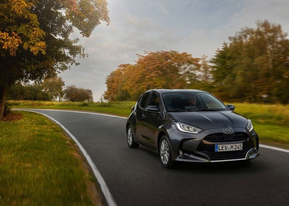 Examen de la Mazda 2 Hybrid à hayon de ville