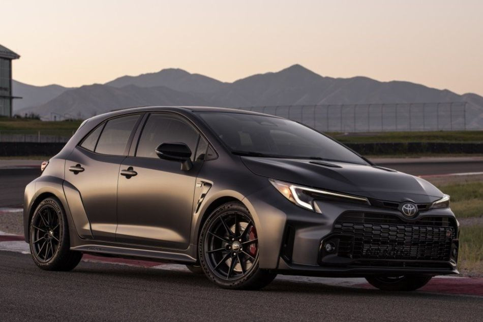 Toyota Corolla GR à hayon à quatre roues motrices « chargée »