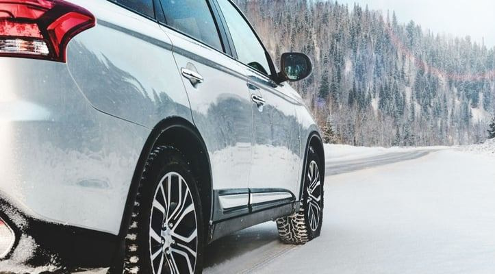 Comment économiser du carburant en hiver : conseils aux conducteurs