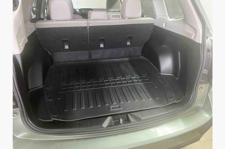 Subaru Forester 2013-2018 Tapis de coffre 3D (Stingray) Image