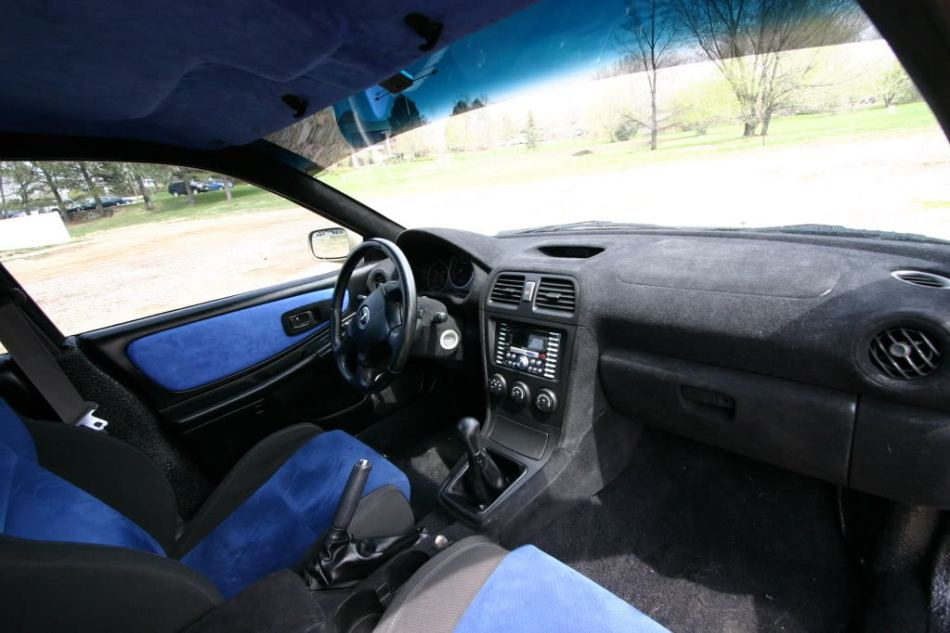 Qu’est-ce que le flocage intérieur d’une voiture et quel est son avantage