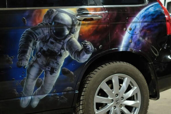Art sur roues : tendances inspirantes de l’aérographe automobile Photo 4