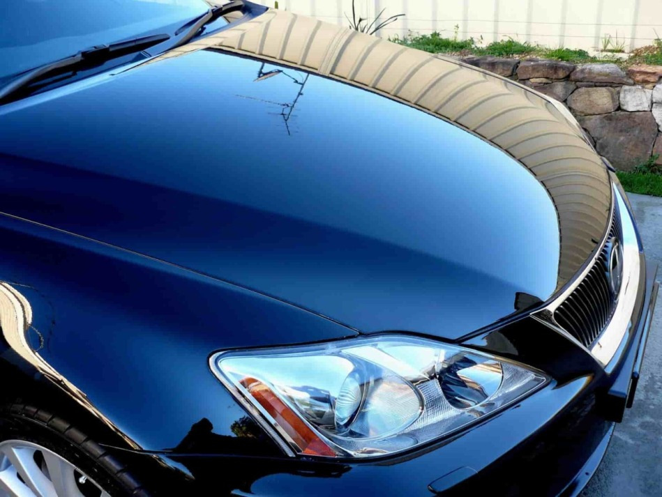 Combien de temps dure la céramique sur une carrosserie de voiture : caractéristiques, avantages et inconvénients