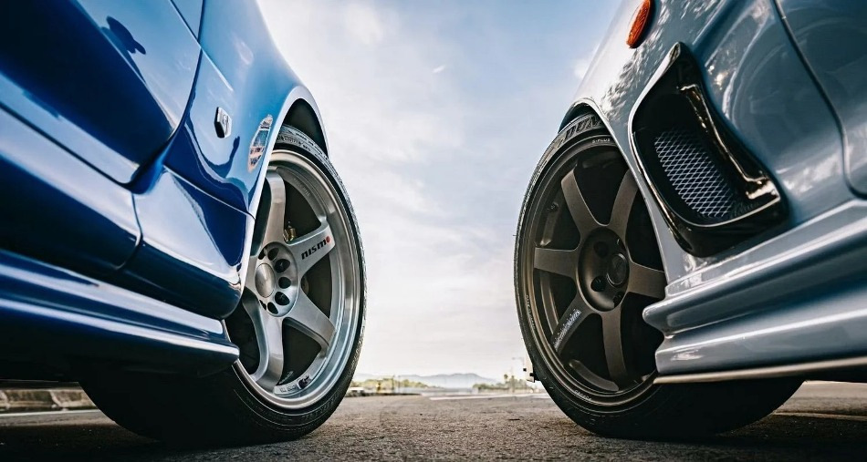 Quelle est la différence entre les roues forgées et coulées : avantages et inconvénients des roues de voiture forgées