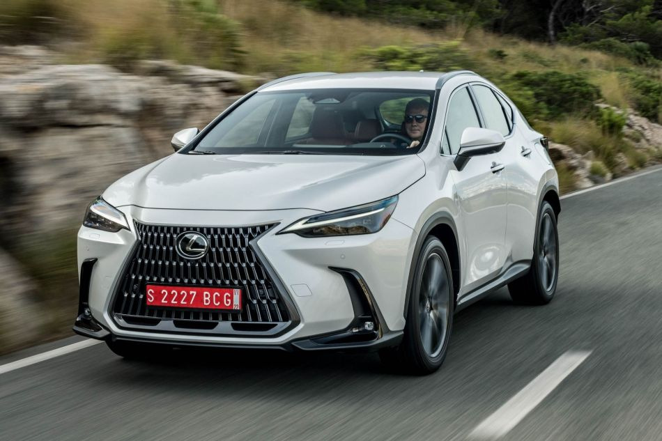 Test de la deuxième génération du crossover Lexus NX