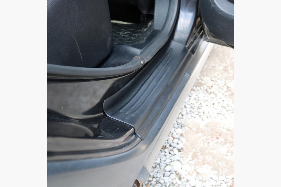 Renault Sandero 2013-2022 Couvre seuils de porte EuroCap (4 pcs, ABS) Photo 3