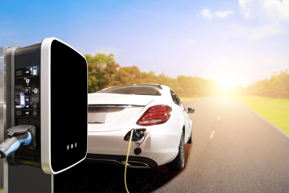 Comment conduire une voiture électrique de manière économique ?