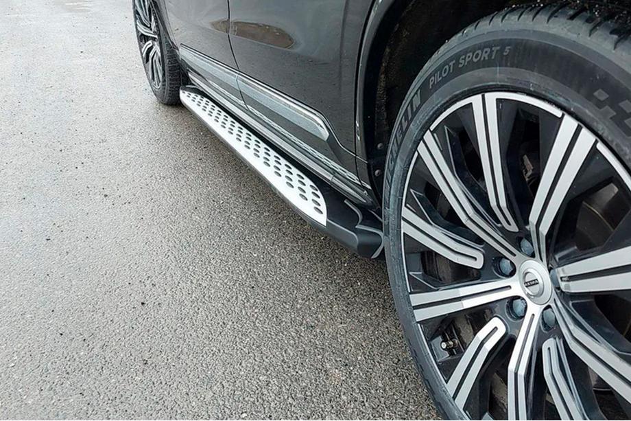 Volvo XC90 2015- Marchepieds Latéraux Shining (2 pcs, Aluminium) Image