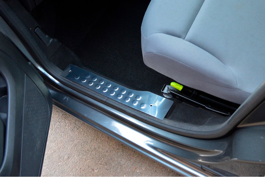 Peugeot Partner Tepee 2008-2018 Seuils de porte intérieurs OmsaLine inox 4 pcs, OmsaLine - Acier Inoxydable Italien Image