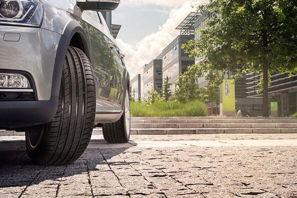 Comment choisir des pneus été pour une voiture ?