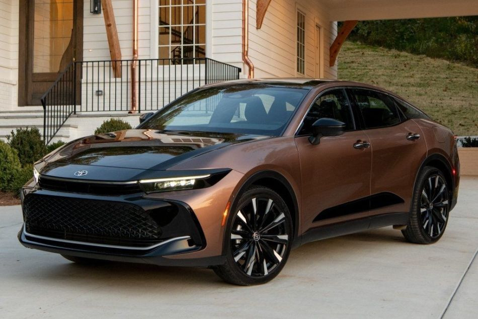 Essai de la berline Toyota Crown cross