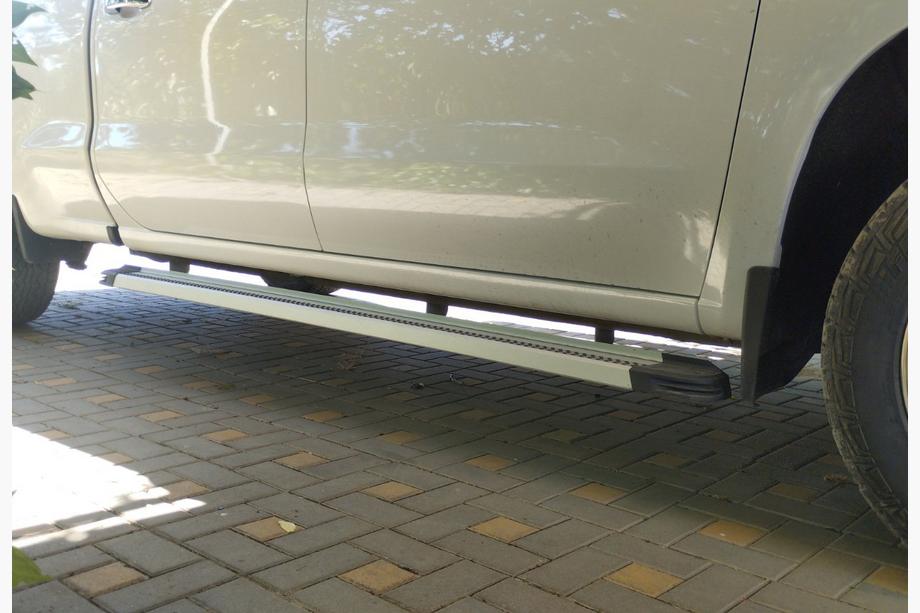 Chevrolet Silverado 2019- Marchepieds Latéraux Maya V2 (2 pcs, Aluminium) Image