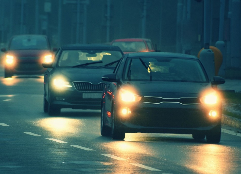 Comment bien utiliser les feux de voiture ?