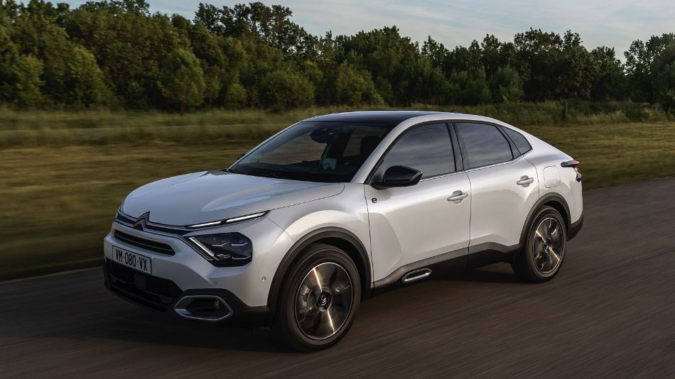 Test de la berline cross électrique Citroën e-C4 X