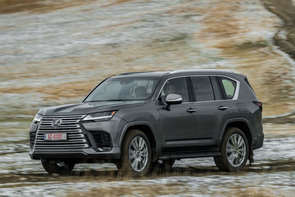 Aperçu du SUV Lexus LX de la quatrième incarnation