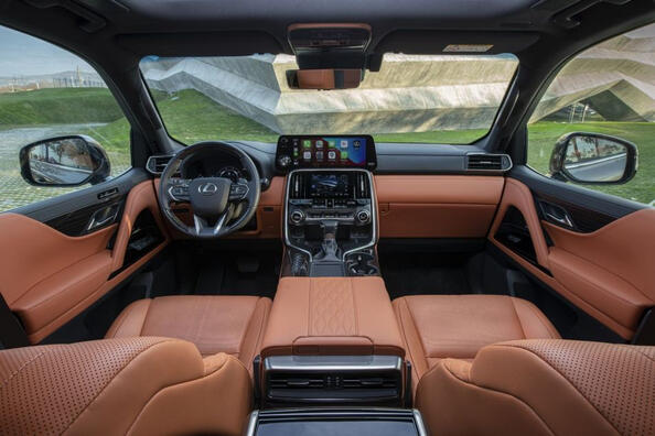 Aperçu du SUV Lexus LX de la quatrième incarnation Photo 5