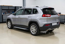 Jeep Cherokee KL 2013- Marchepieds latéraux Allmond Grey (2 pcs, aluminium) photo 1