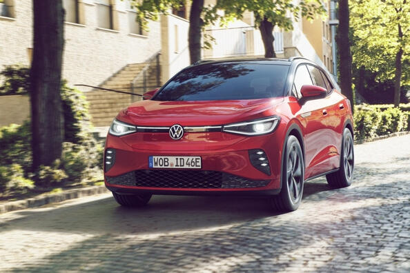 Volkswagen ID.4 GTX : crossover électrique chargé Photo 1