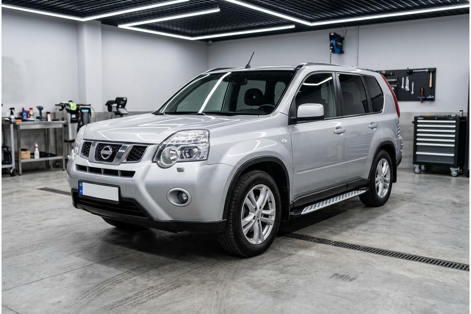 Nissan X-trail T31 2007-2014 Marchepieds Latéraux Shining V1 (2 pcs, Aluminium) Image