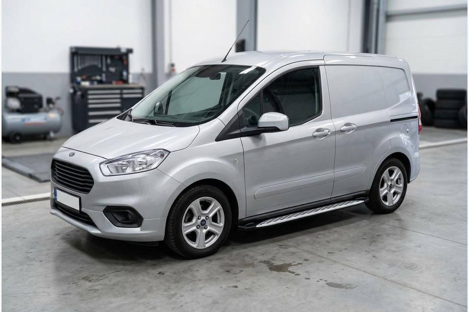 Ford Courier 2014-2023 Marchepieds Latéraux Shining V1 (2 pcs, Aluminium) Image
