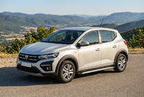 Dacia Sandero 2021- Marchepieds Latéraux Shining V1 (2 pcs, Aluminium) photo 1
