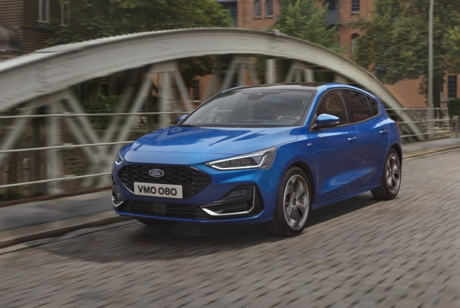 Examen de la Ford Focus à hayon mise à jour de la quatrième génération