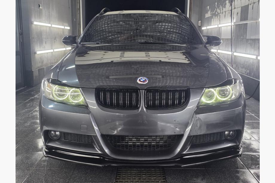BMW 3 Series E90/E91 2005-2011 Emblème Anniversaire 82mm (Avant) Image