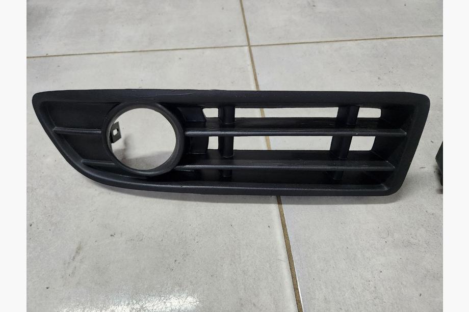 Volkswagen Bora 1998-2004 Support de Phares Antibrouillard Image