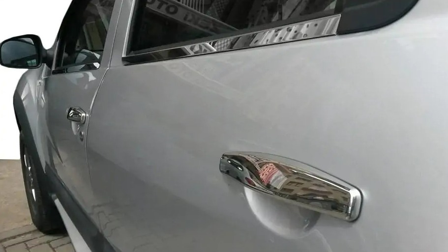 Superpositions chromées sur les poignées de porte de voiture : comment choisir et installer
