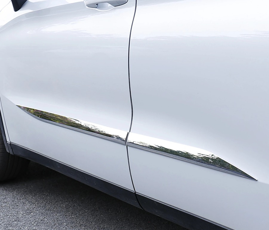 Comment installer des moulures sur une voiture de vos propres mains