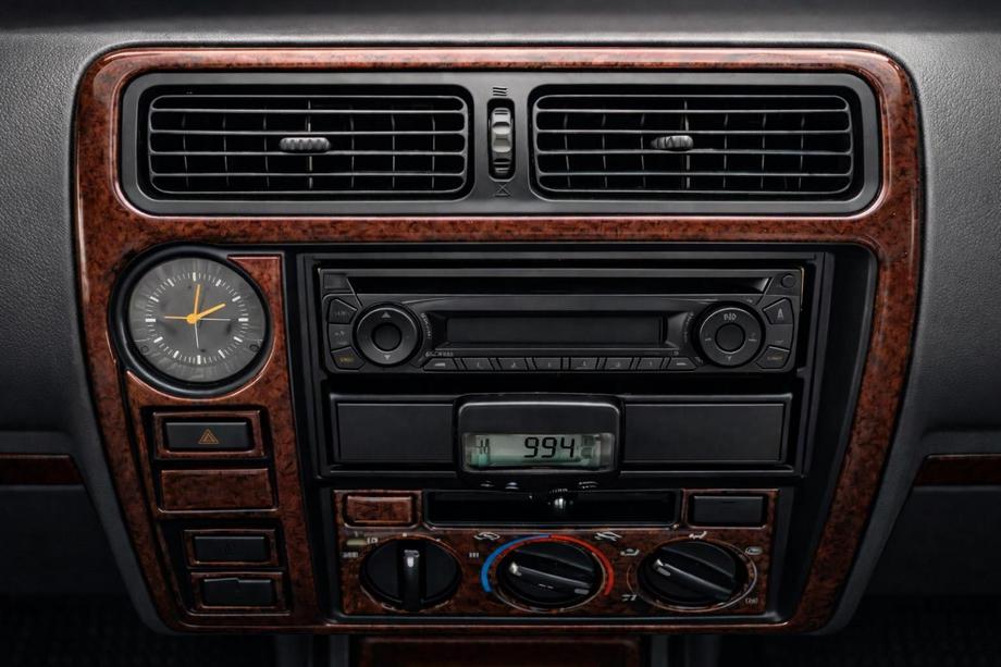 Toyota Land Cruiser 90 Prado 1996-2002 Cache tableau de bord V2 Image